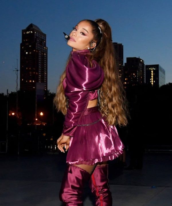 Ariana Grande: Height, Weight, Bio, Wiki, Age, Instagram, Photo ...