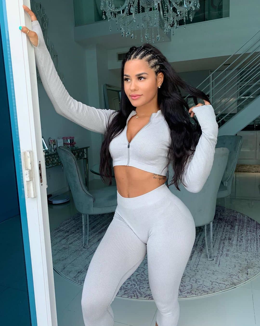 Katya Elise Henry - Height, Weight, Bio, Wiki, Age, Instagram, Photo