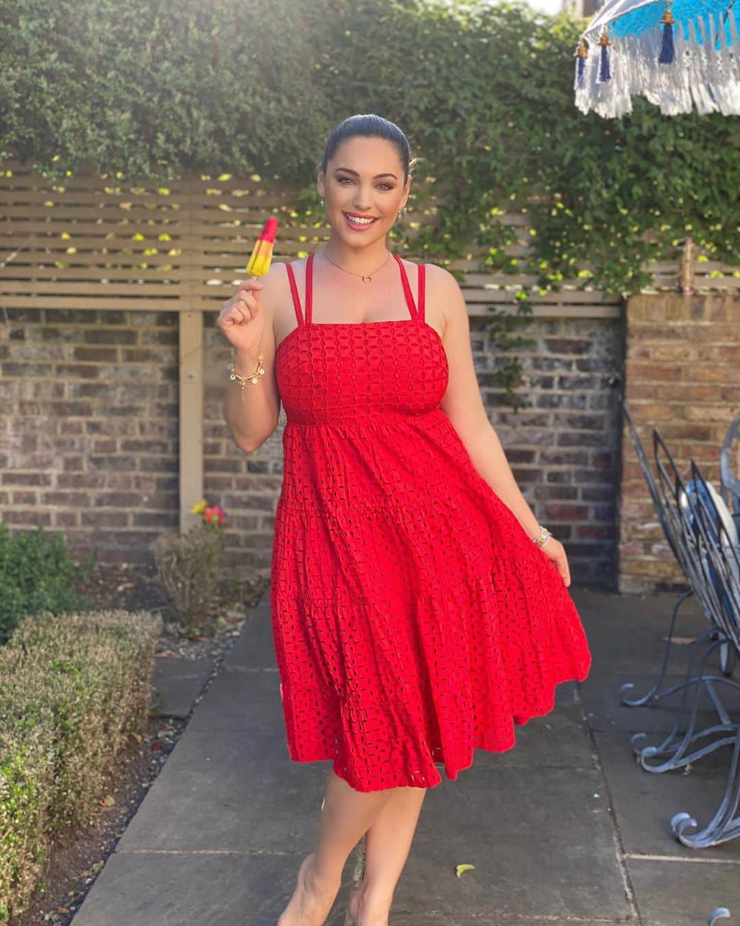 Kelly Brook - Height, Weight, Bio, Wiki, Age, Photo, Instagram - Fashionwomentop