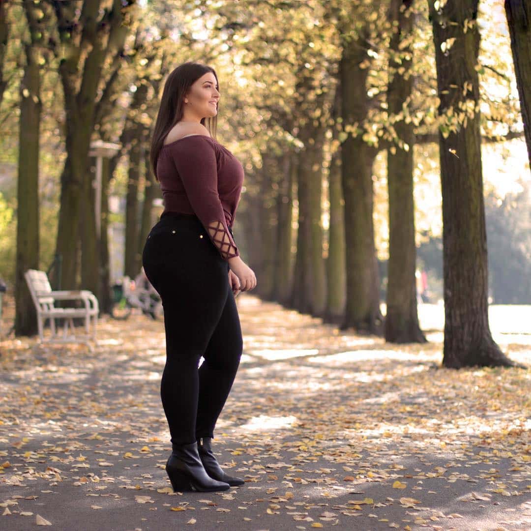 Victoria Akins Height, Weight, Bio, Wiki, Age, Photo, Instagram