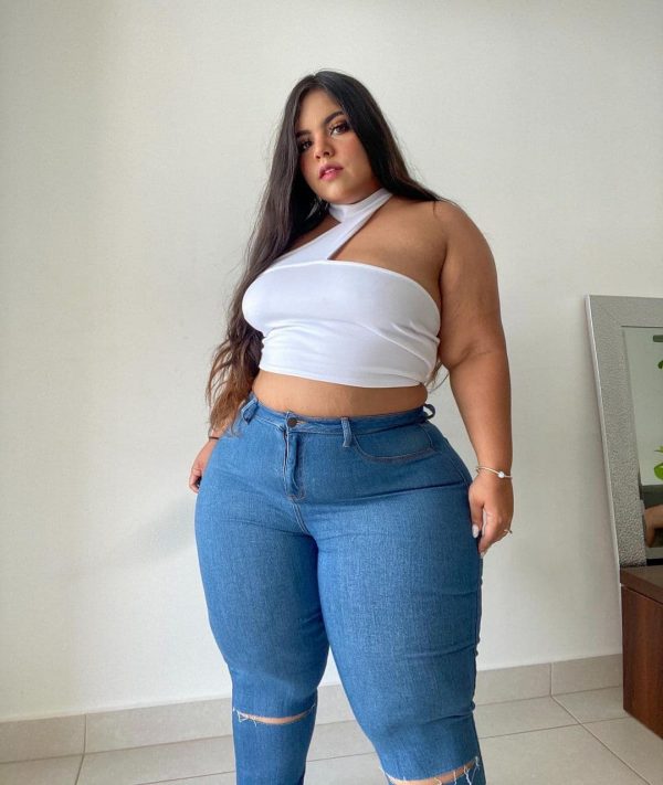 Gracie Bon: The Plus-Size Model and Fashion Influencer, by WikiBravo